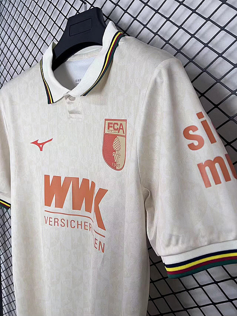 AUGSBURG EDICIÓN ESPECIAL BEIGE 26/27 Manga Corta