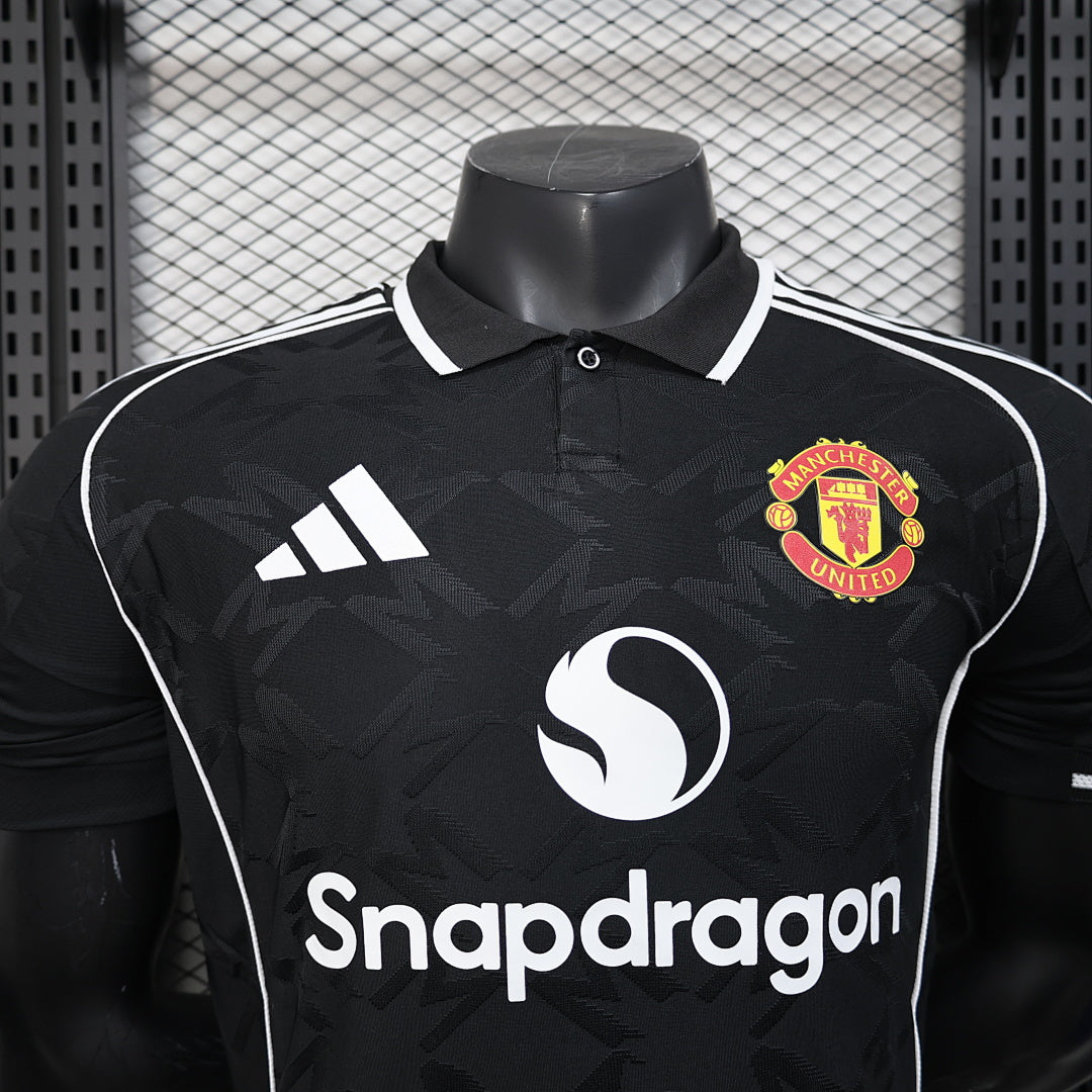 MANCHESTER UNITED EDICIÓN ESPECIAL 26/27 Manga Corta
