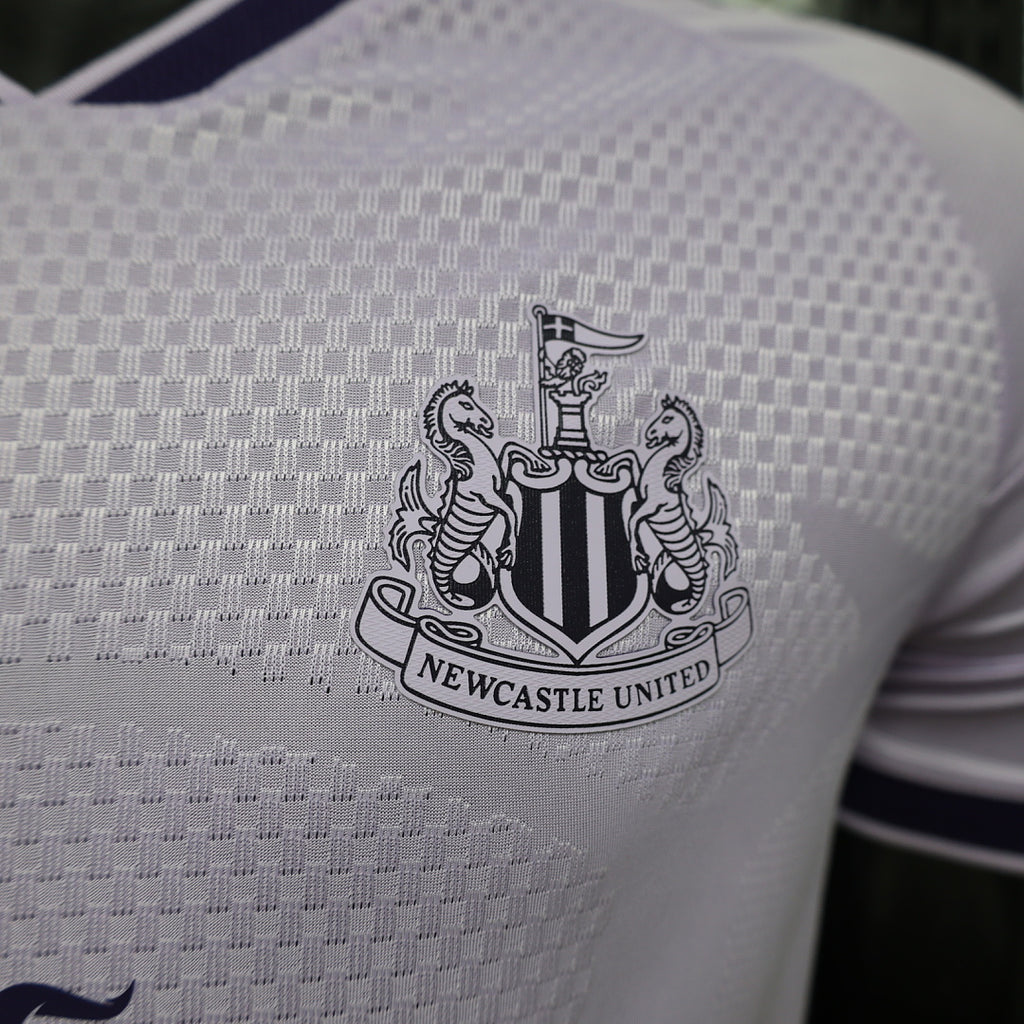 NEWCASTLE UNITED TERCERA EQUIPACIÓN 26/27 Manga Corta
