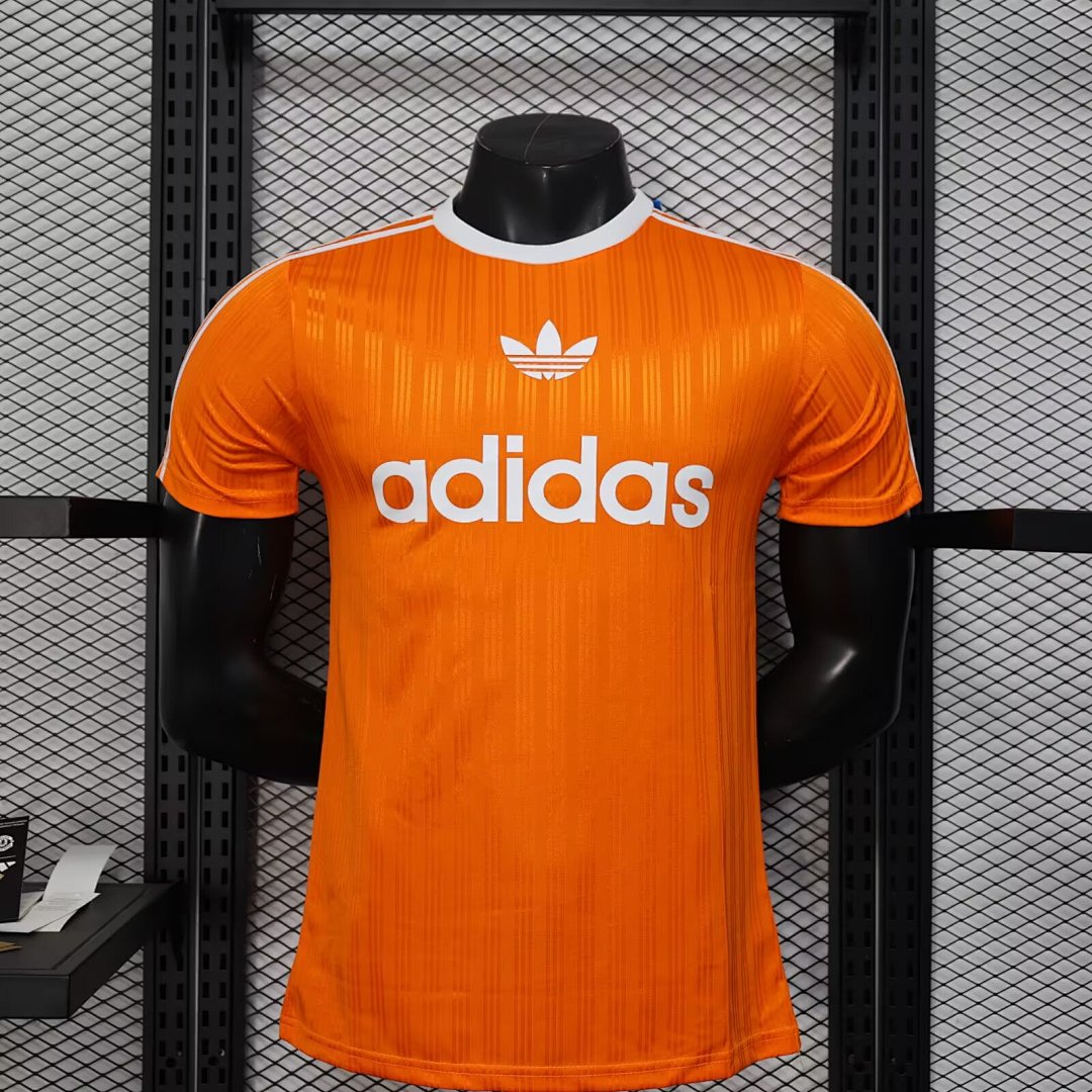 REVISAR CAMISETA CASUAL RETRO 26/27 Manga Corta