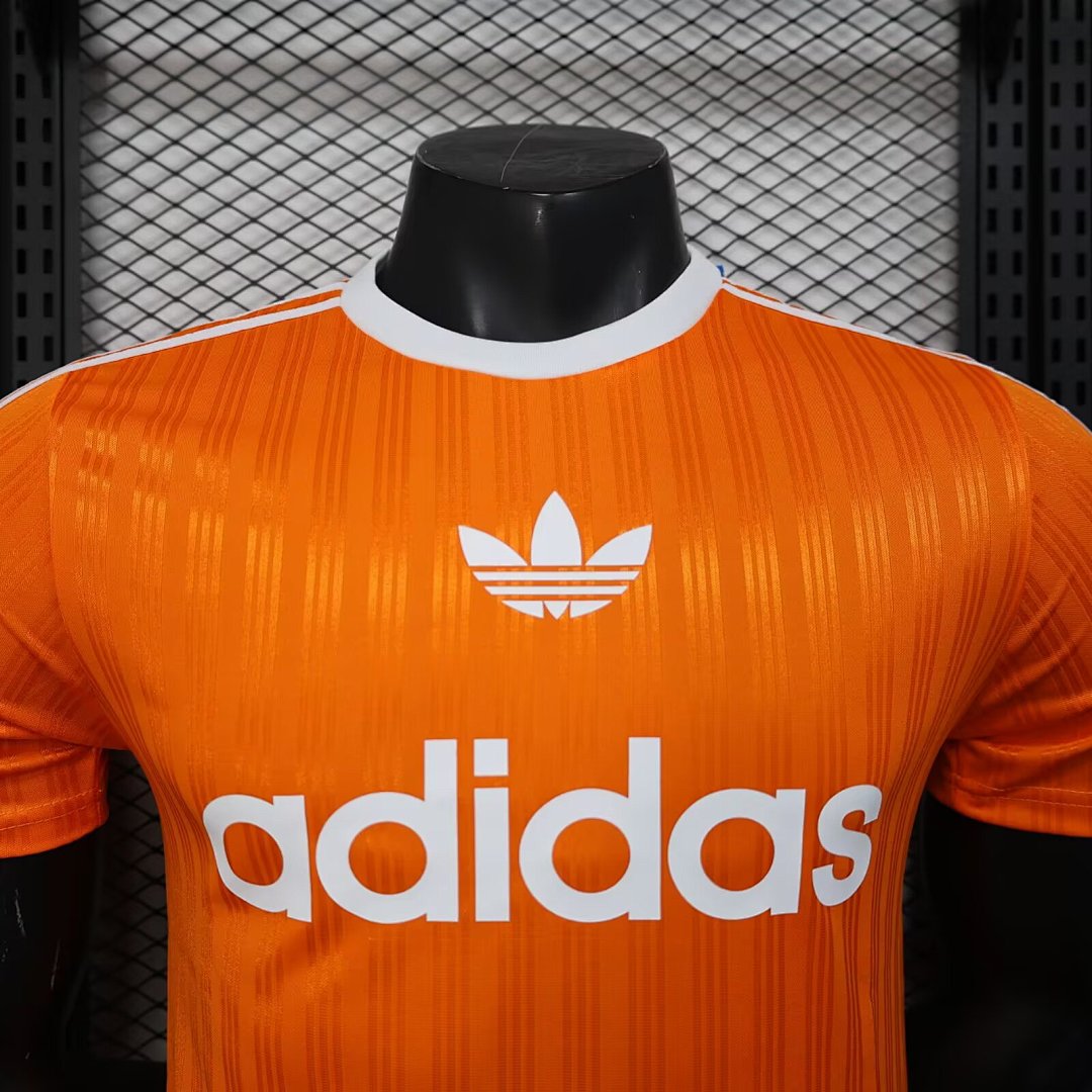 REVISAR CAMISETA CASUAL RETRO 26/27 Manga Corta