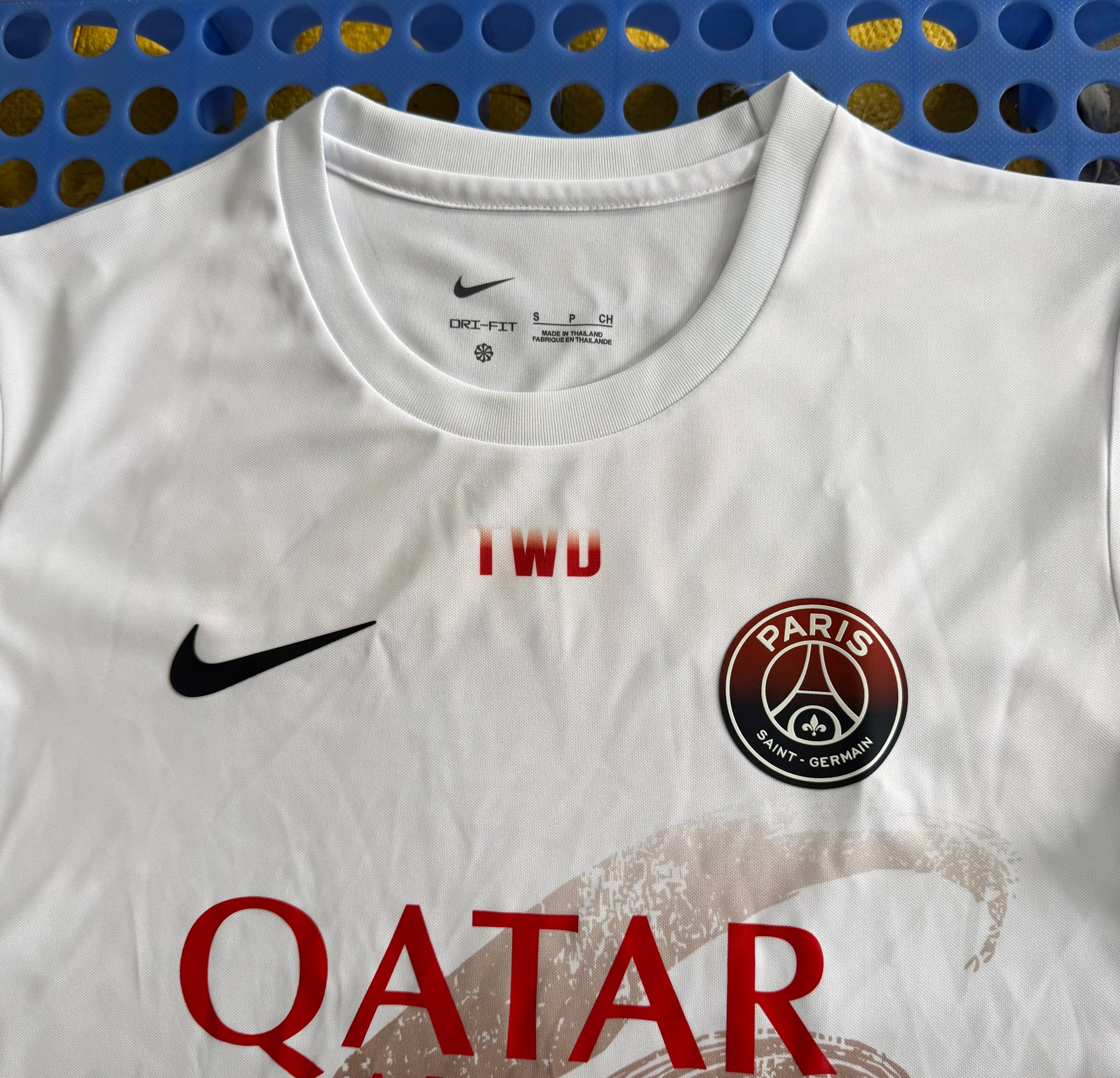 CAMISETA PSG PRE-MATCH EDICIÓN ESPECIAL