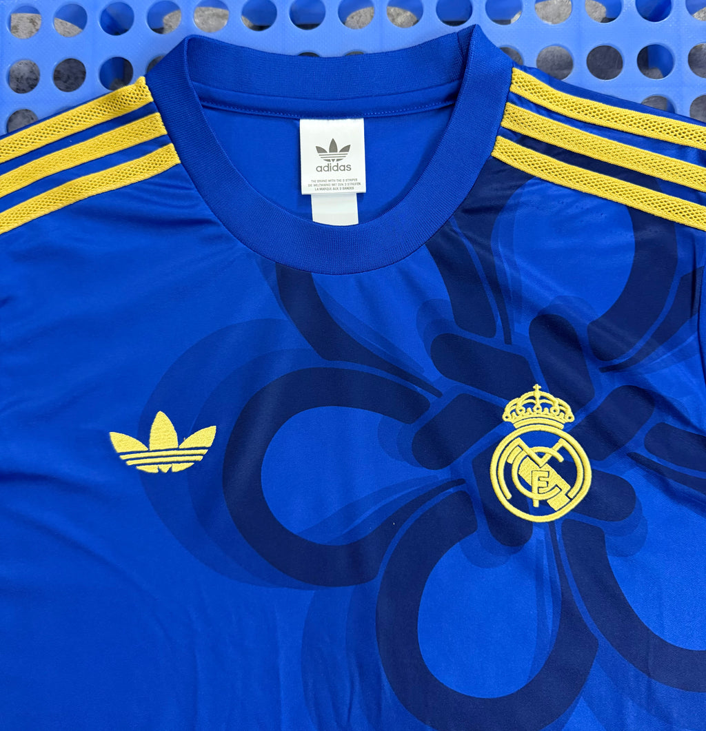 CAMISETA REAL MADRID EDICIÓN AÑO NUEVO
