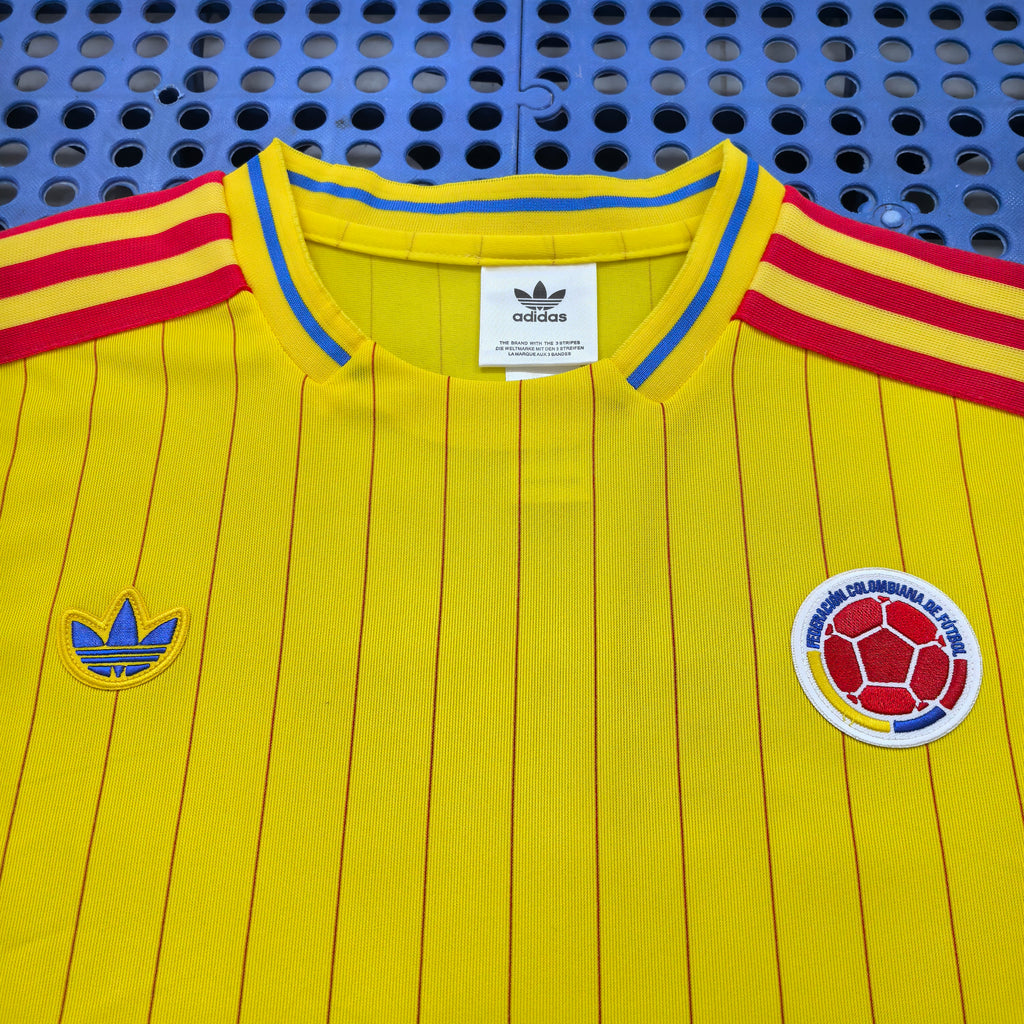 CAMISETA COLOMBIA RETRO