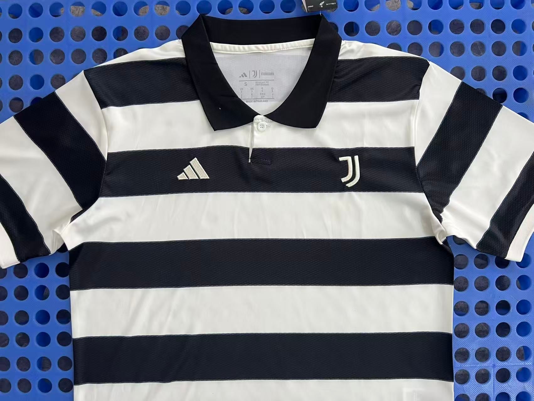 CAMISETA JUVENTUS X STUDIO SGURA