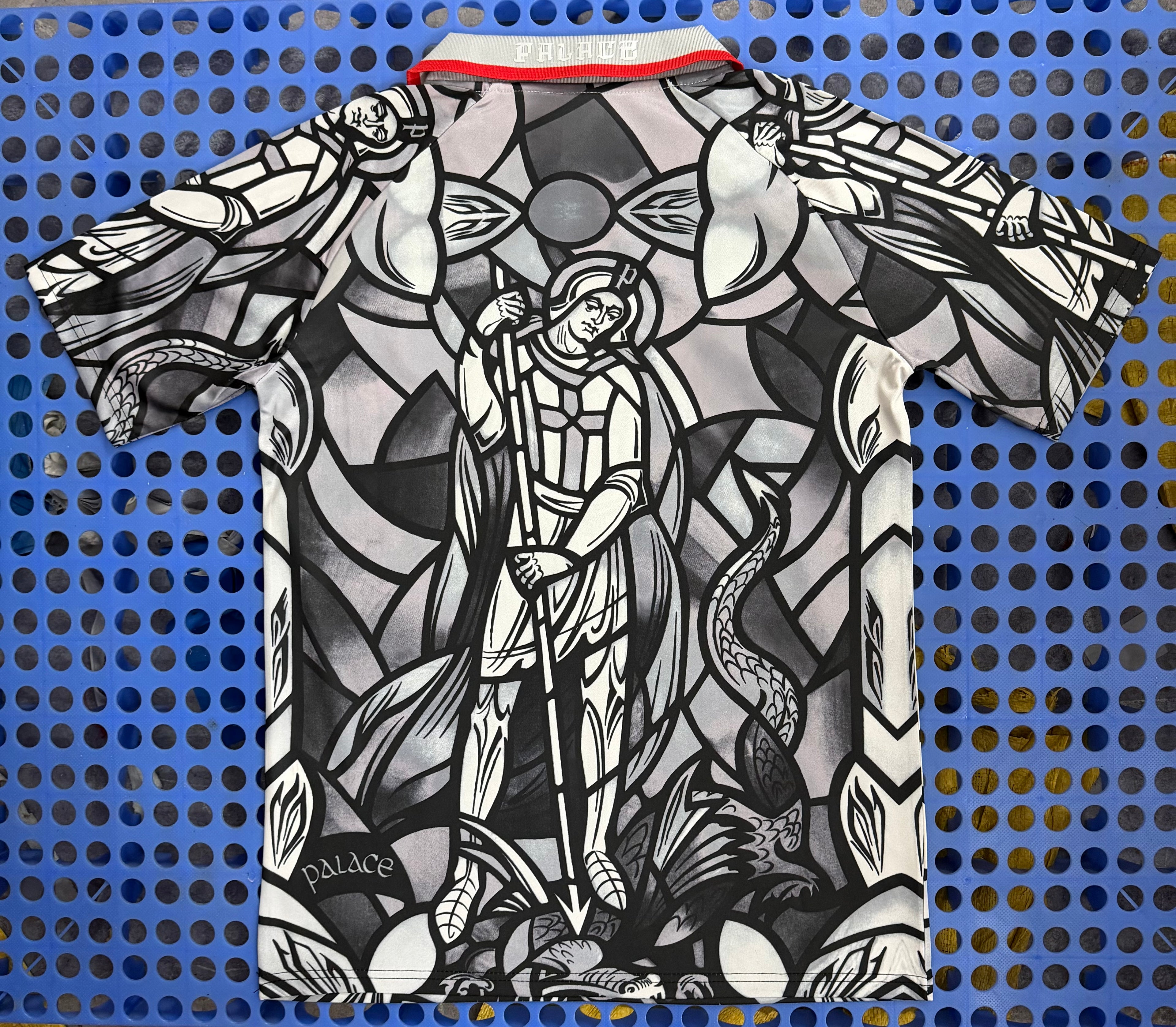 CAMISETA INGLATERRA X PALACE SKATEBOARDS 2