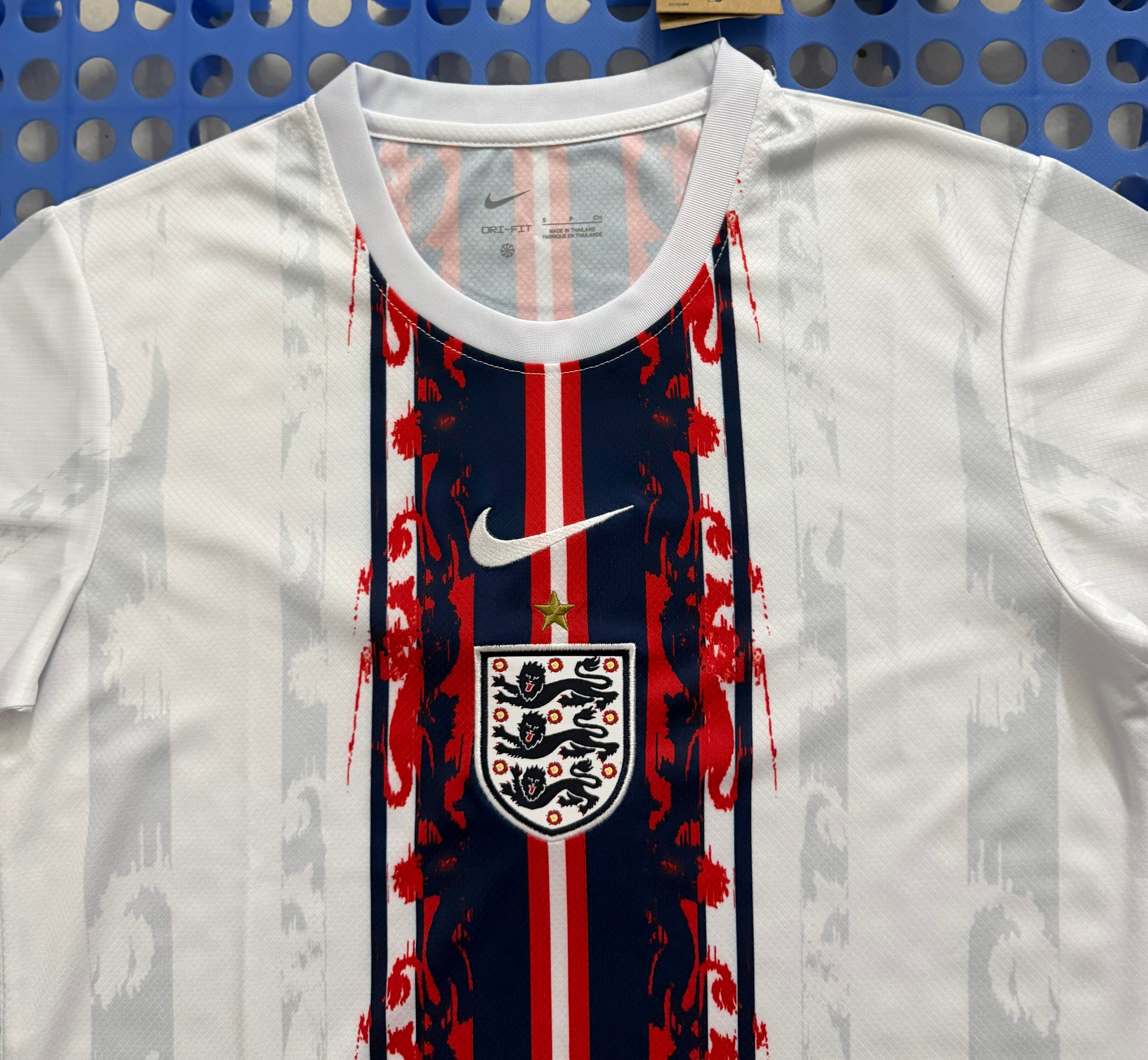 CAMISETA INGLATERRA EDICIÓN ESPECIAL 26/27